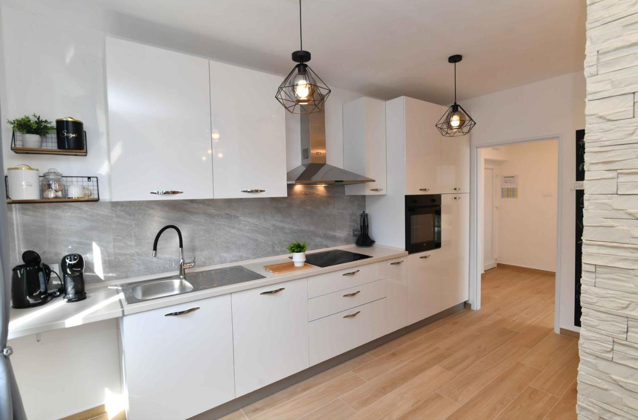 Apartman Leona Lovran Dış mekan fotoğraf